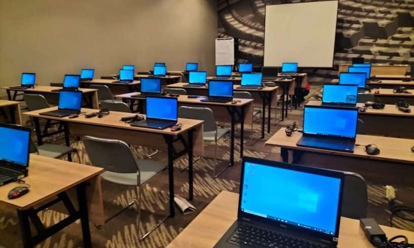 Sewa Laptop Solo untuk Perusahaan Hemat Biaya dan Fleksibel